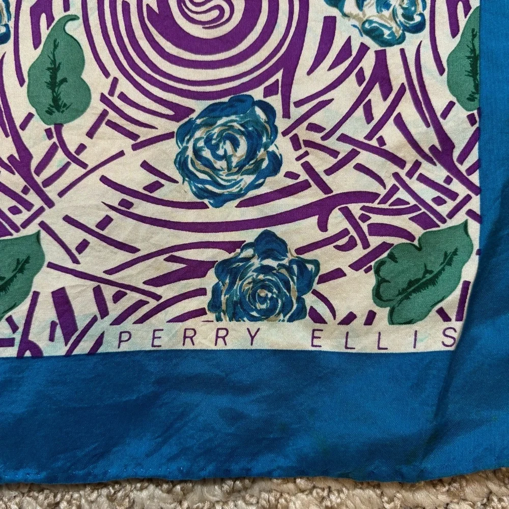 Ladies Vintage Perry‎ Ellis 100% Silk Blue and Purple Floral Scarf